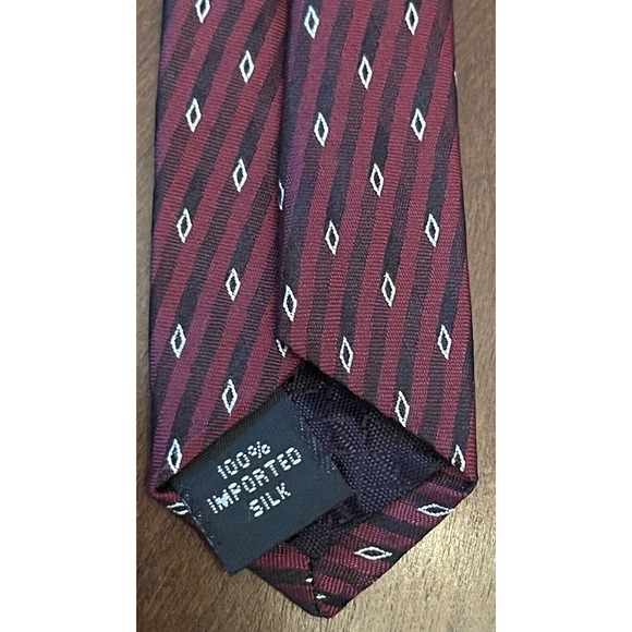 Club Room Burgundy 100% Silk Men’s Neck Tie Made In Usa - Picture 7 of 10